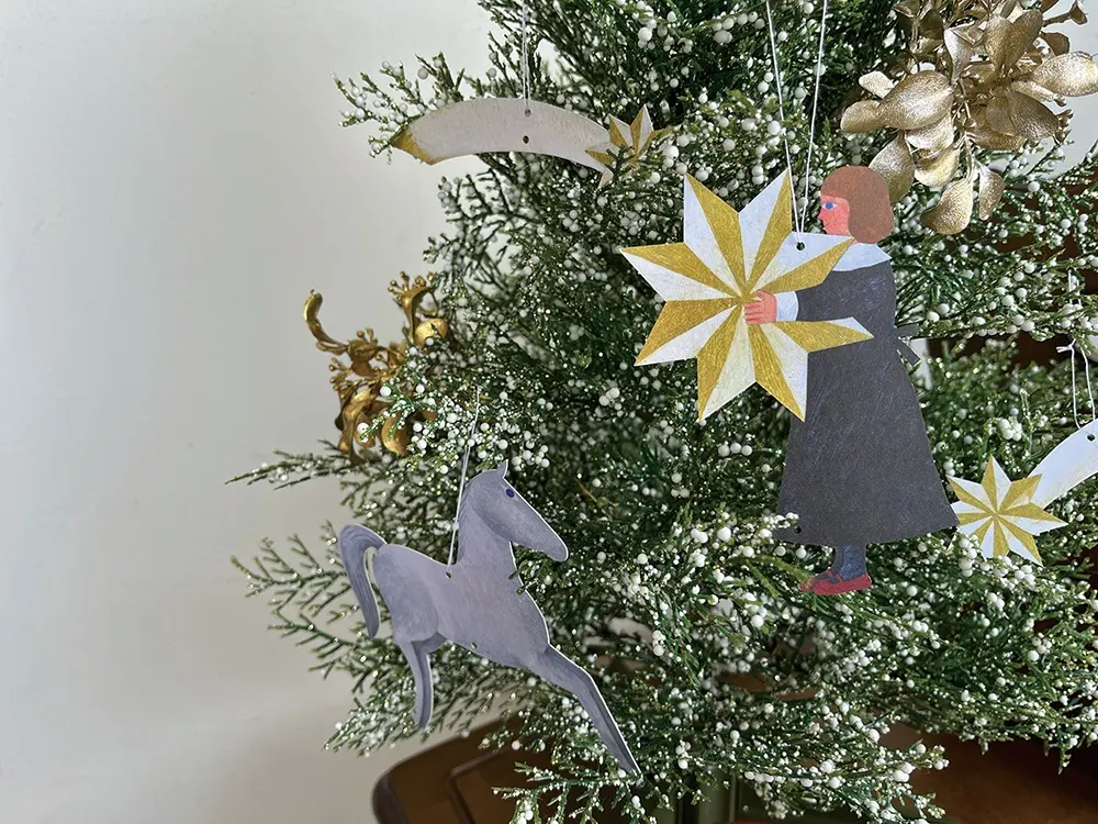 Hanging Mobile Series designed by Aiko Fukawa - Florist