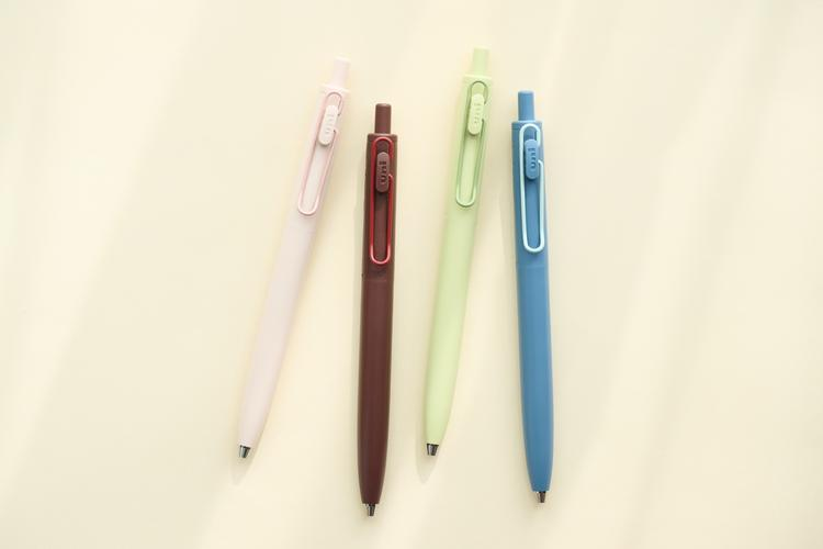Uni-ball One F 0.38 / 0.5mm Gel Pen - Marriage Color - Flower Raft (Cotton Pink) / Refining Fire (Cocoa Brown) / Buds (Pale Green) / Twilight (Cobalt Blue) 